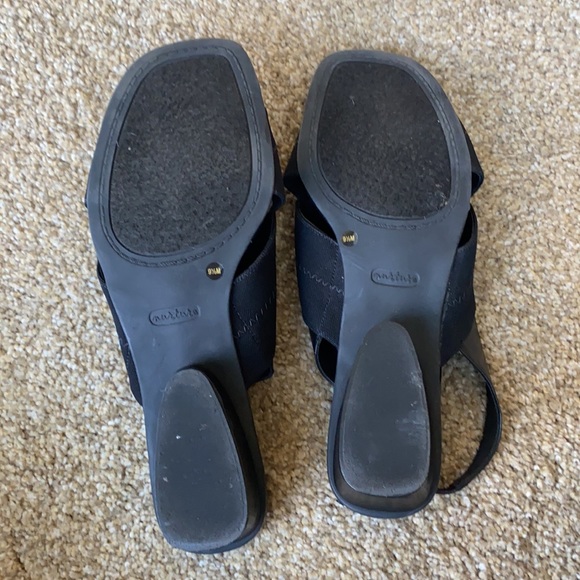 Women’s Nurture Black Peep-Toe Sandals - Picture 10 of 12